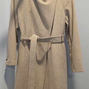 Elegant Tan Women's Coat